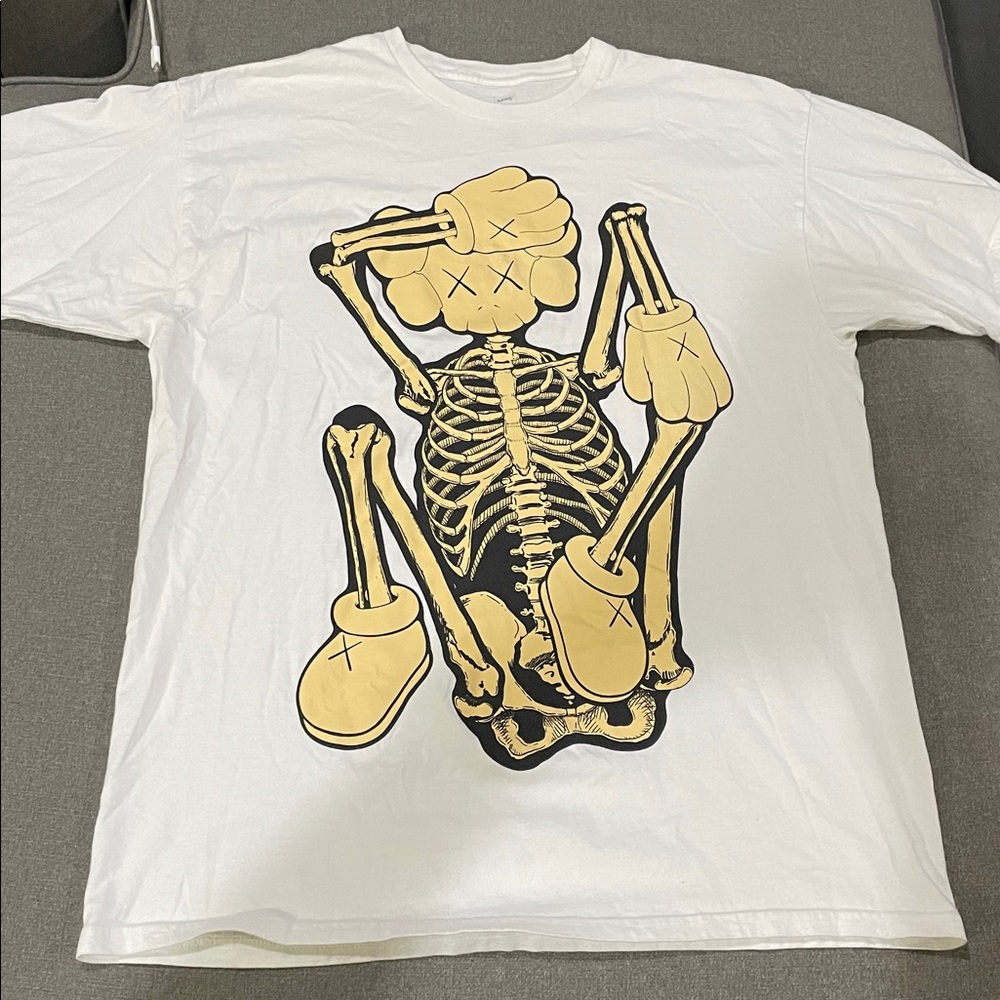 KAWS Skeleton Fiction T-shirt XL
